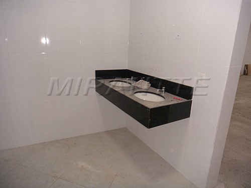 Comercial em Parada Inglesa