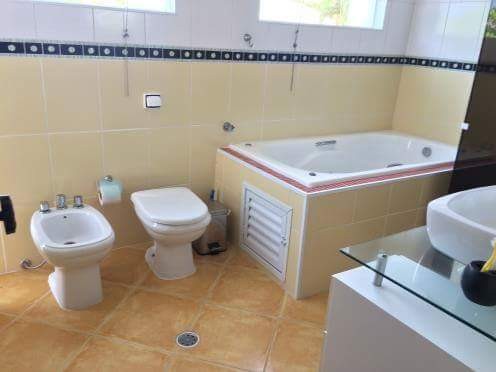 Sobrado de 715m² com 5 quartos em ENSEADA