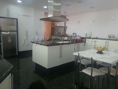 Sobrado de 750m² com 4 quartos em Jardim São Paulo