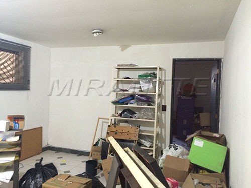 Sobrado com 4 quartos em Imirim