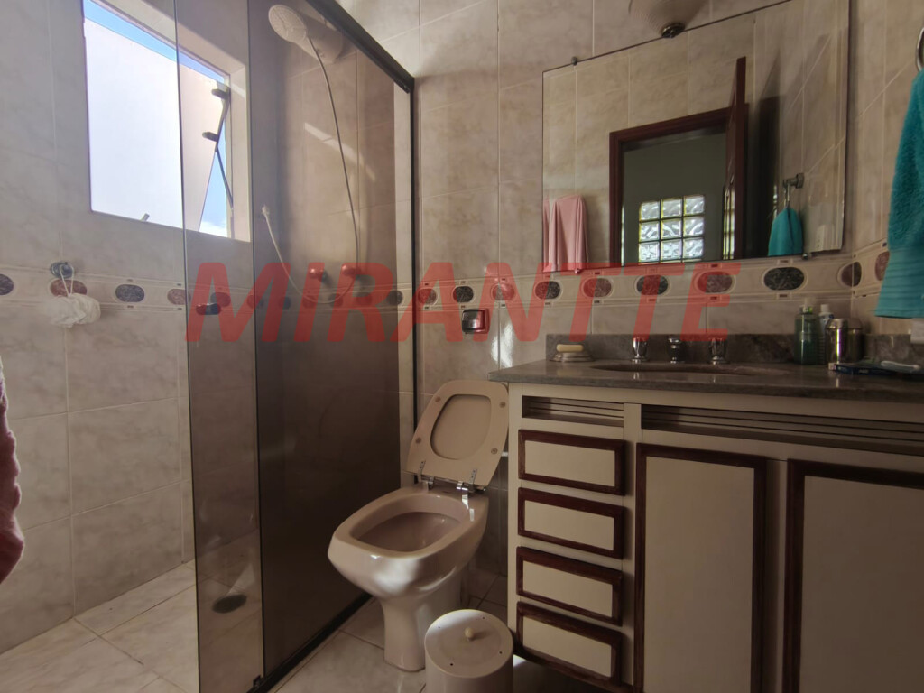 Sobrado de 300m² com 3 quartos em Tremembe