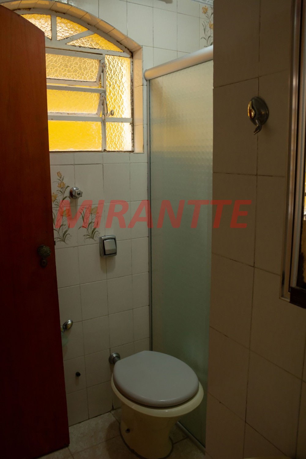 Sobrado de 214m² com 4 quartos em Horto Florestal