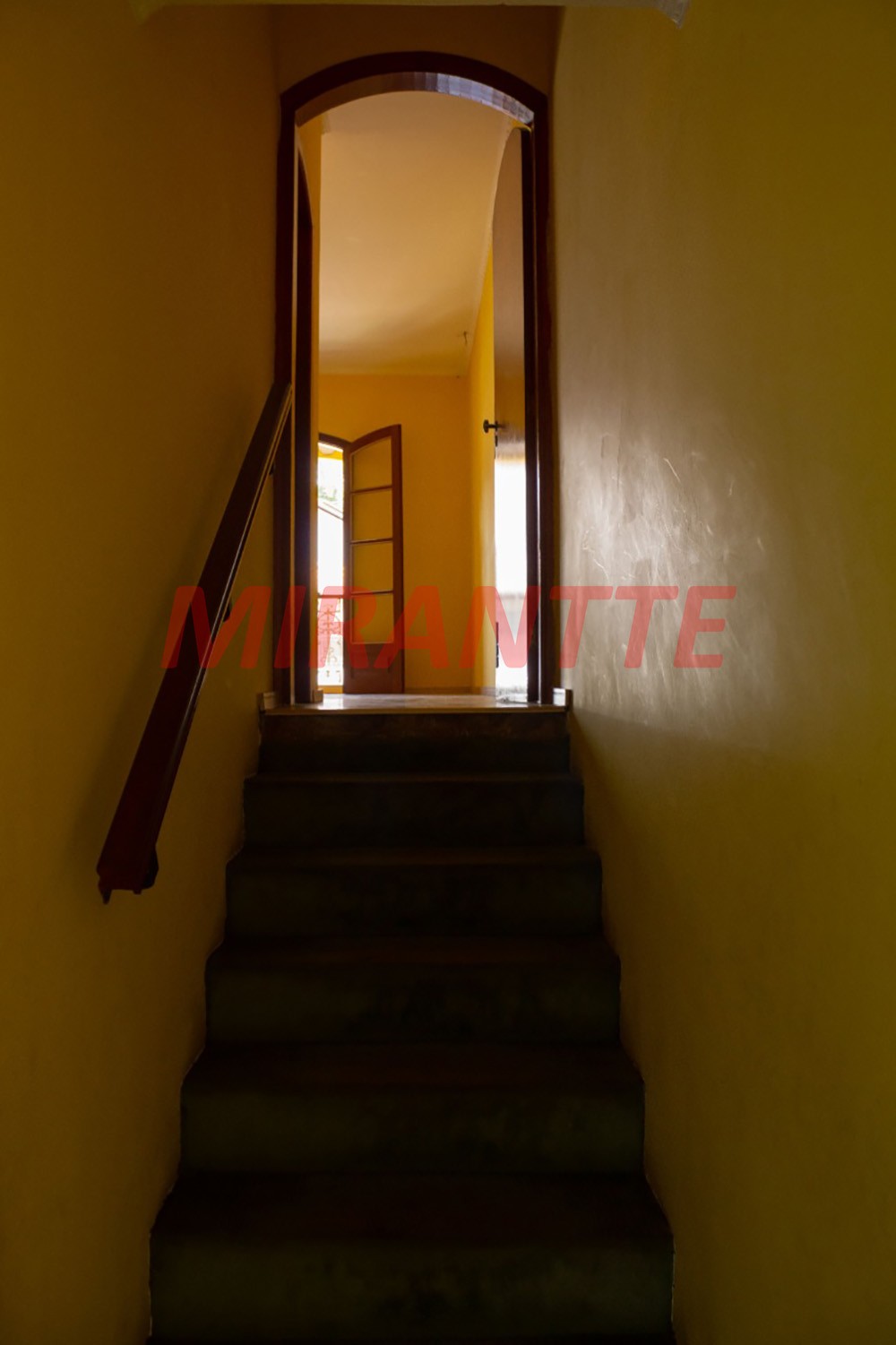 Sobrado de 214m² com 4 quartos em Horto Florestal