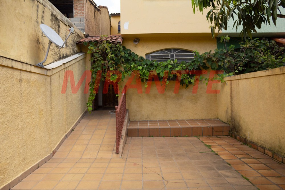 Sobrado de 214m² com 4 quartos em Horto Florestal