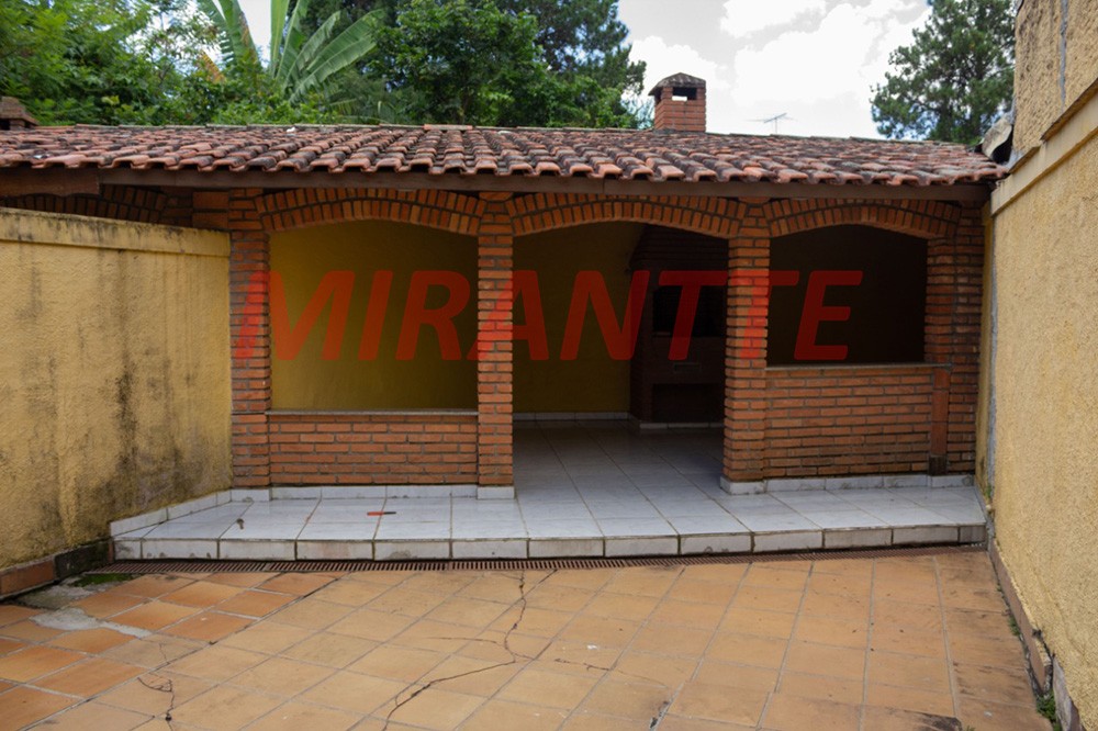 Sobrado de 214m² com 4 quartos em Horto Florestal