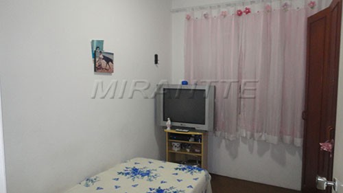 Sobrado de 140m² com 3 quartos em Horto Florestal