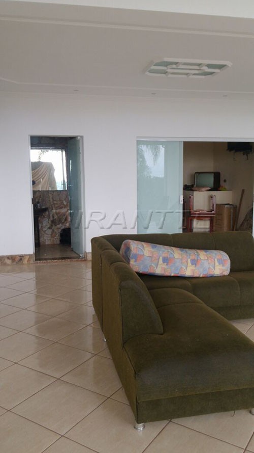 Sobrado de 600m² com 5 quartos em Serra Da Cantareira