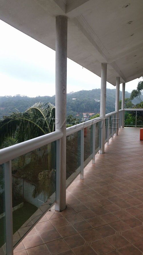 Sobrado de 600m² com 5 quartos em Serra Da Cantareira