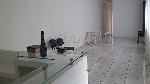Comercial de 255m² em Água Fria