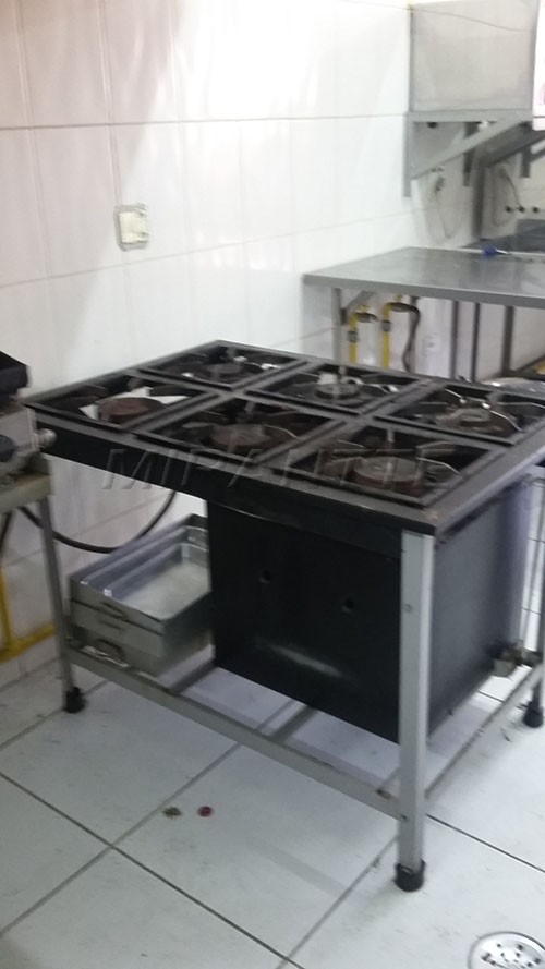 Comercial de 255m² em Água Fria