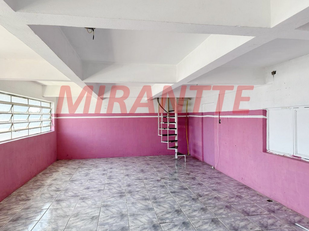 Comercial de 1298m² em Casa Verde