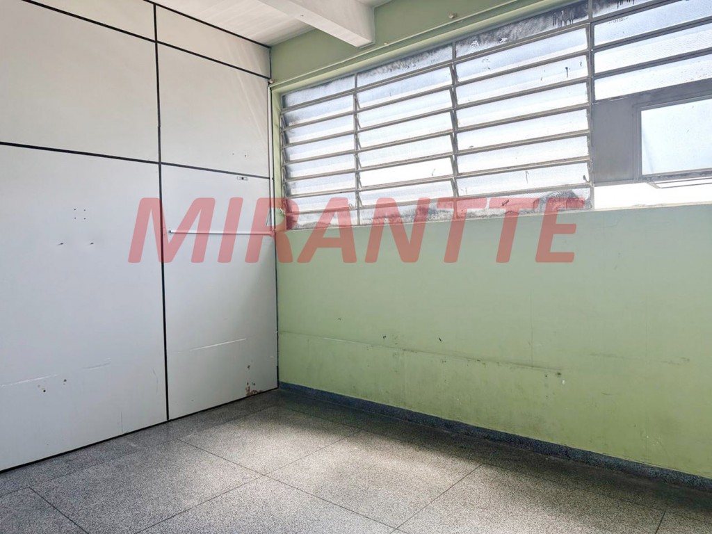 Comercial de 1298m² em Casa Verde
