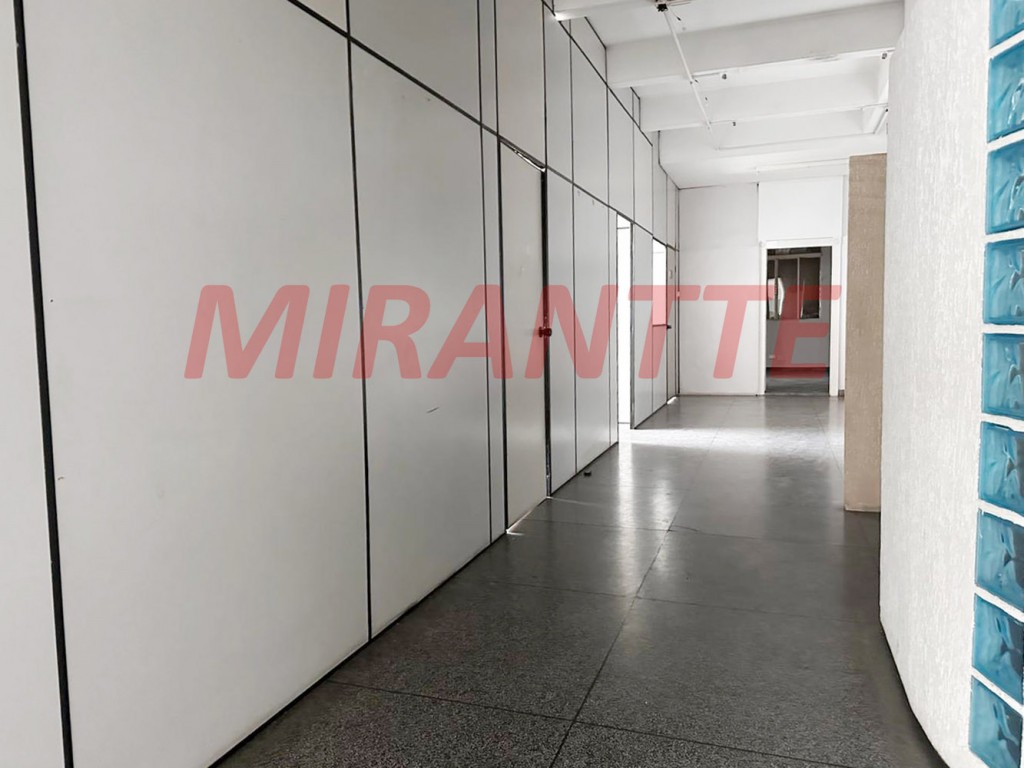 Comercial de 1298m² em Casa Verde