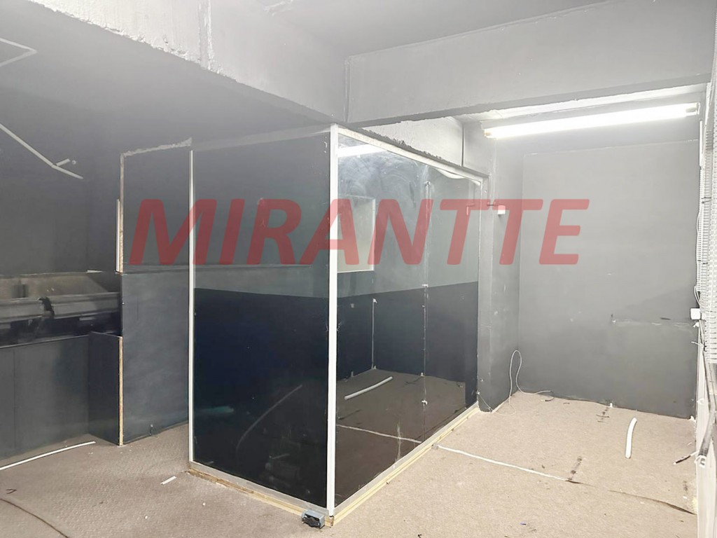 Comercial de 1298m² em Casa Verde