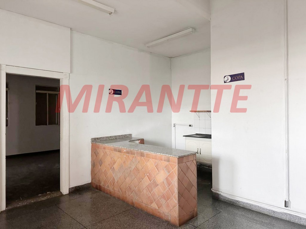 Comercial de 1298m² em Casa Verde