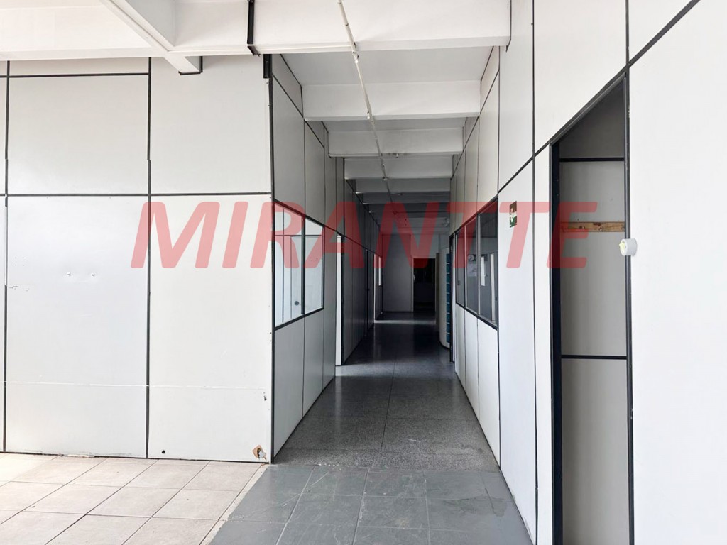 Comercial de 1298m² em Casa Verde