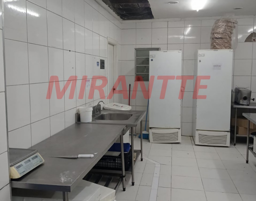 Comercial de 120m² em Santana