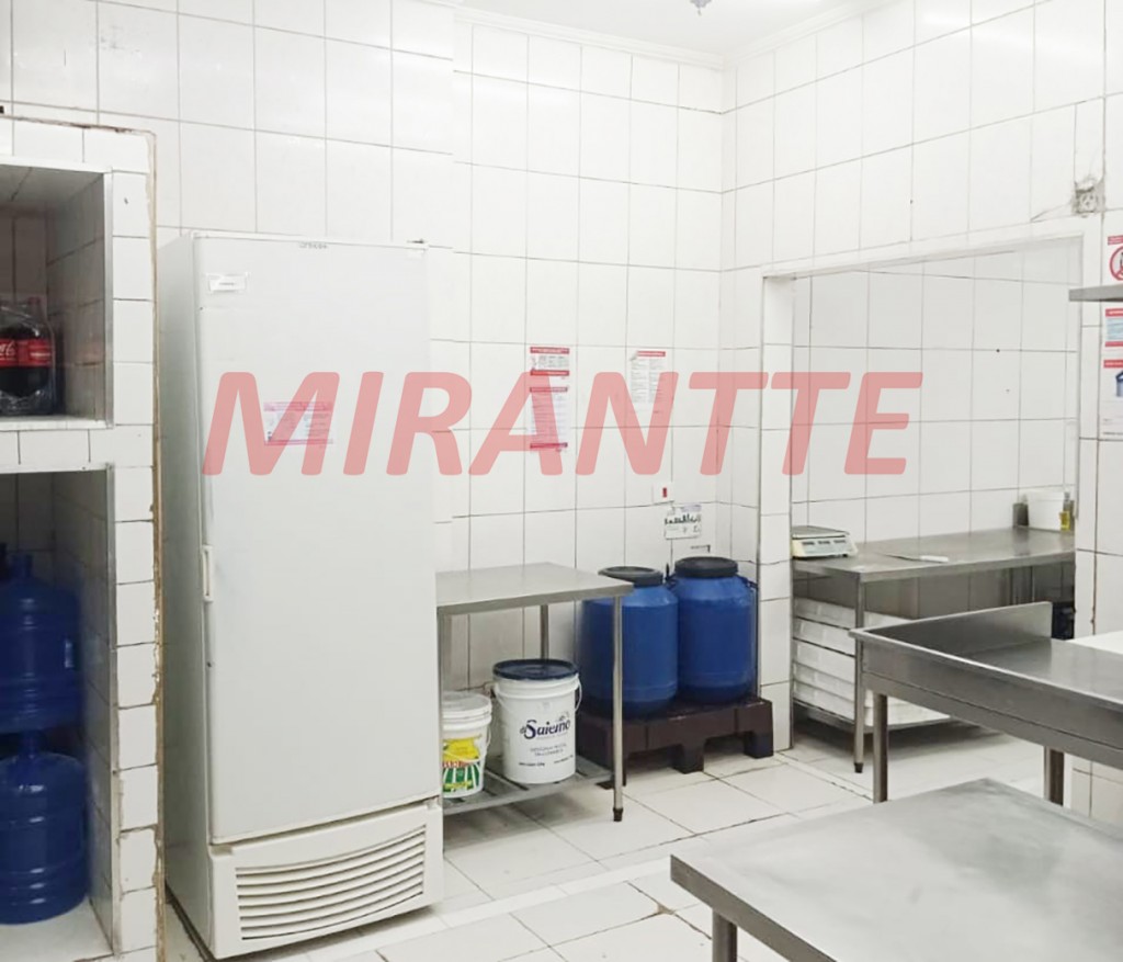 Comercial de 120m² em Santana