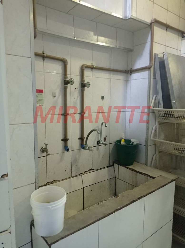 Comercial de 120m² em Santana