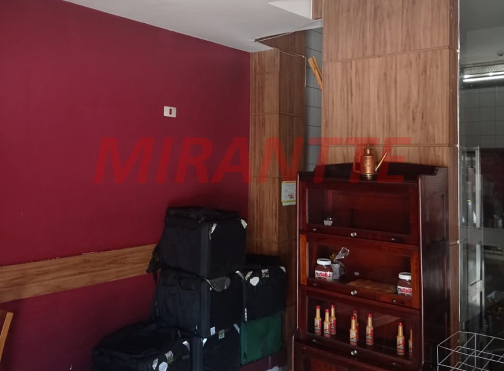 Comercial de 120m² em Santana