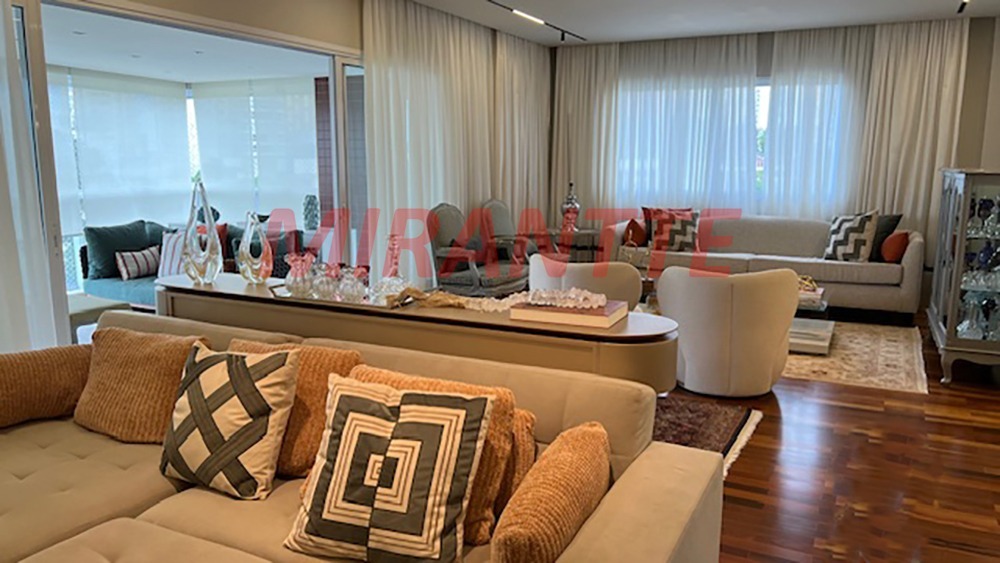 Apartamento de 260m² com 4 quartos em Santana