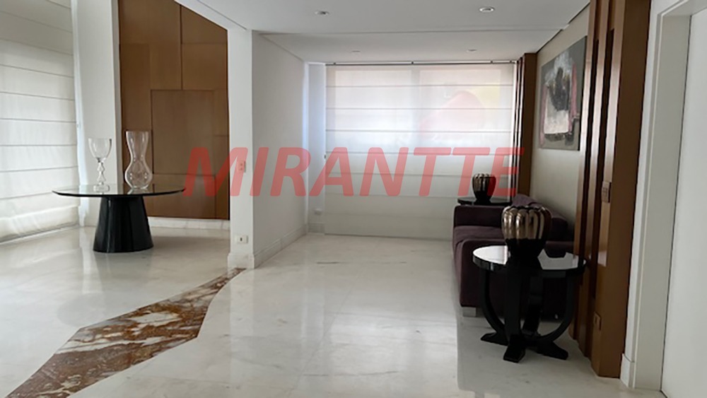Apartamento de 260m² com 4 quartos em Santana