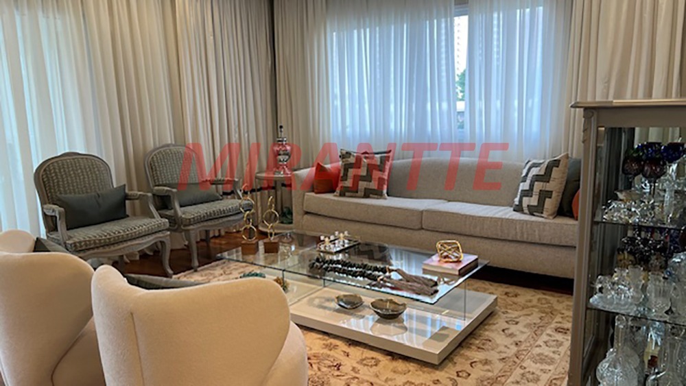 Apartamento de 260m² com 4 quartos em Santana