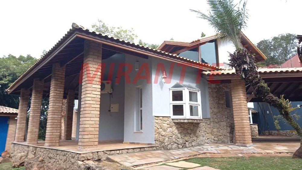 Sobrado de 560m² com 4 quartos em Jardim Samambaia – Mairiporã
