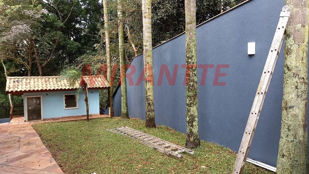 Sobrado de 560m² com 4 quartos em Jardim Samambaia – Mairiporã