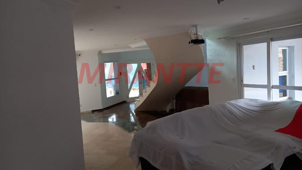 Sobrado de 560m² com 4 quartos em Jardim Samambaia – Mairiporã