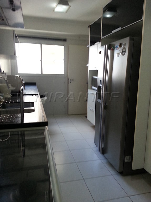 Apartamento de 178m² com 4 quartos em Brooklin