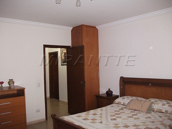 Sobrado de 240m² com 3 quartos em Vila Bianca