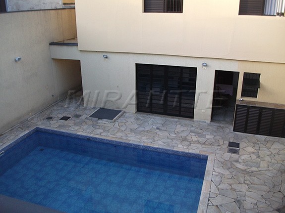 Sobrado de 240m² com 3 quartos em Vila Bianca