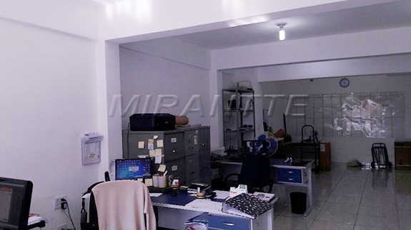 Sobrado de 260m² com 2 quartos em Santana