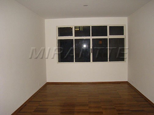 Apartamento de 218m² com 3 quartos em Jardim Paulista