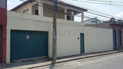 Sobrado de 240m² com 3 quartos em Limão