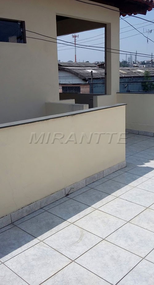 Sobrado de 240m² com 3 quartos em Limão
