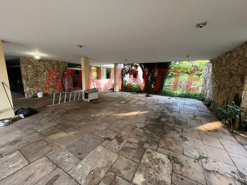 Terreno de 1933m² com 4 quartos em Jardim Floresta