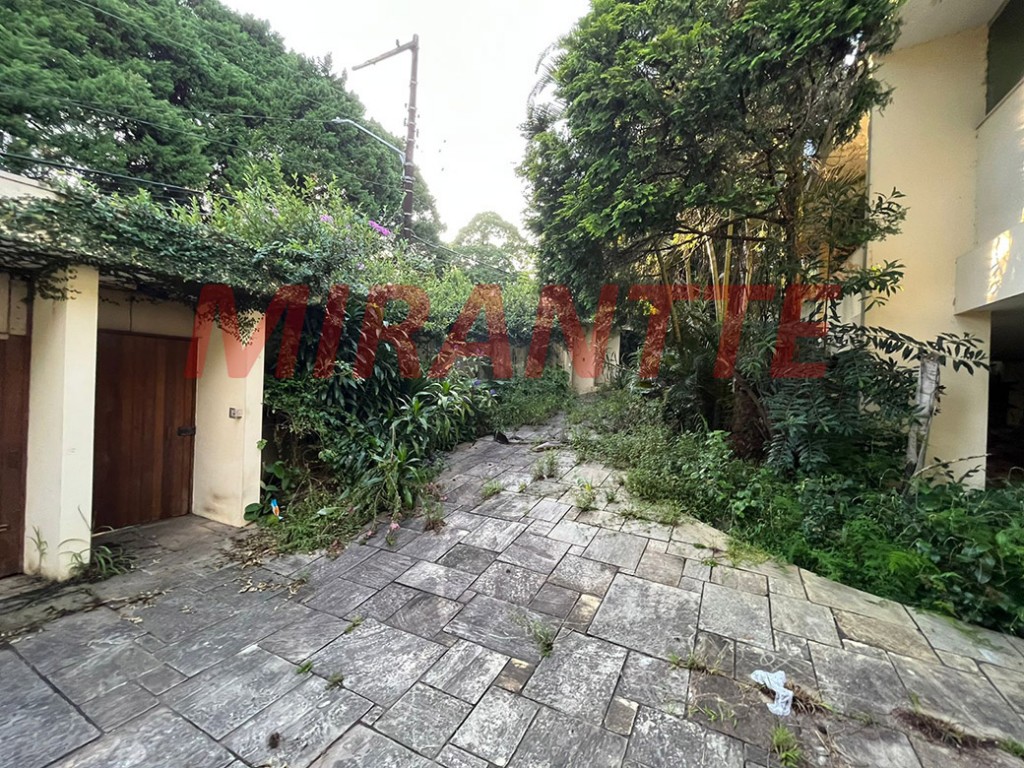 Terreno de 1933m² com 4 quartos em Jardim Floresta