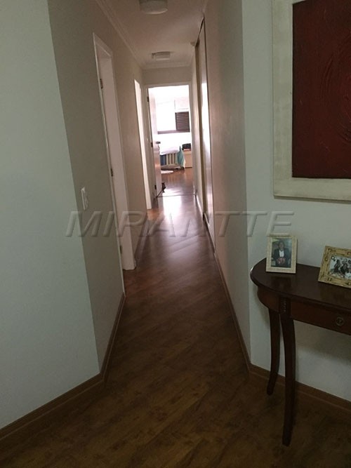 Apartamento de 280m² com 4 quartos em Santana