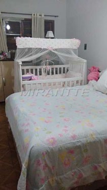 Sobrado de 320m² com 4 quartos em Jardim Maristela