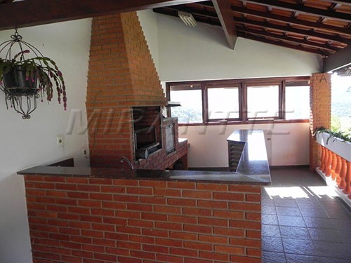 Sobrado de 150m² com 3 quartos em Jardim Entre Serras – Mairiporã