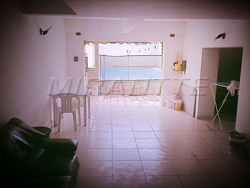 Sobrado de 305m² com 4 quartos em Vila Romana