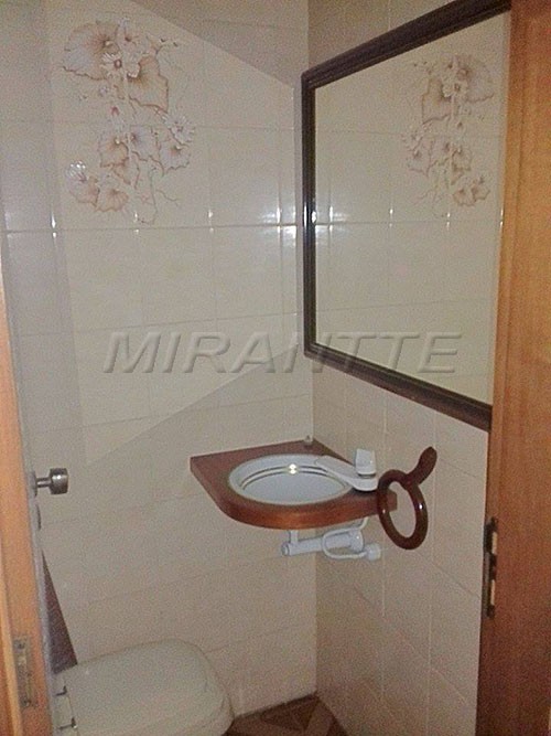 Sobrado de 305m² com 4 quartos em Vila Romana