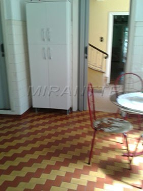 Sobrado de 320m² com 3 quartos em Pompéia
