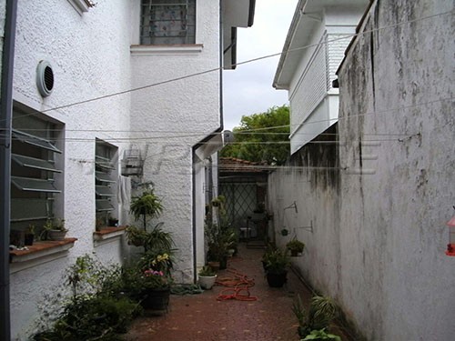 Sobrado de 320m² com 3 quartos em Pompéia