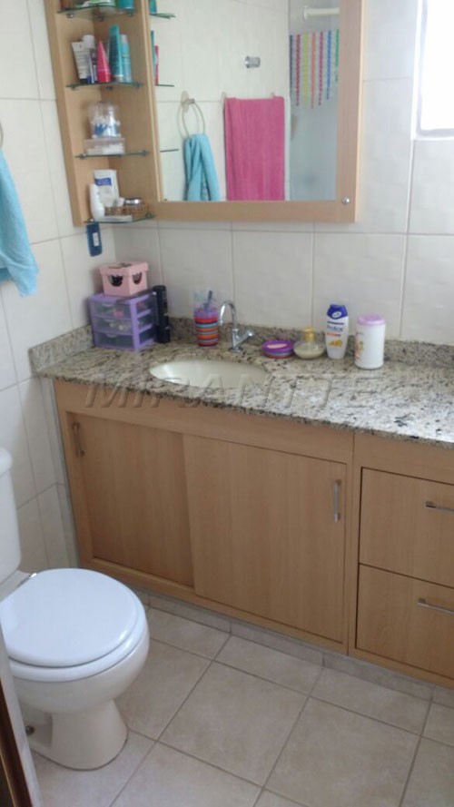 Apartamento de 63m² com 2 quartos em Barro Branco