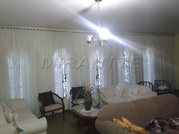 Sobrado de 326m² com 4 quartos em Jardim Leonor Mendes De Barros