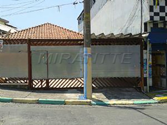 Casa terrea de 150m² com 4 quartos em Vila Francos