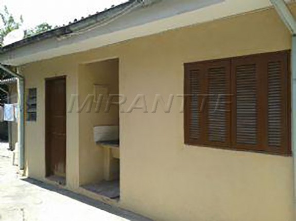 Casa terrea de 150m² com 4 quartos em Vila Francos